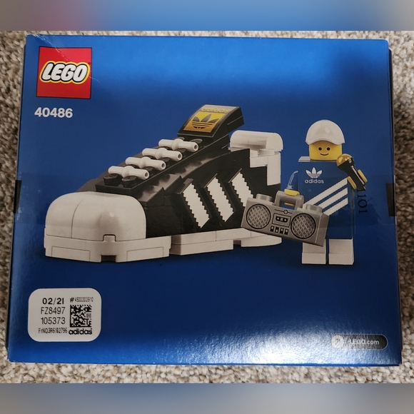 LEGO Adidas Originals Superstar Set - Picture 1 of 2